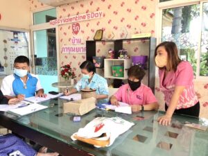 สคพ.การุณยเวศม์ โดยทีมสหวิชาชีพ ดำเนินการรับคนพิการรายใหม่จำนวน 2 ราย จากสำนักงานพัฒนาสังคมและความมั&hellip;