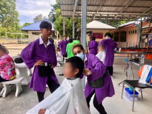 สคพ.การุณยเวศม์ ได้รับการสนับสนุนการออกหน่วยให้บริการตัดผมให้กับผู้รับบริการจากศูนย์เรียนรู้การพัฒนา&hellip;